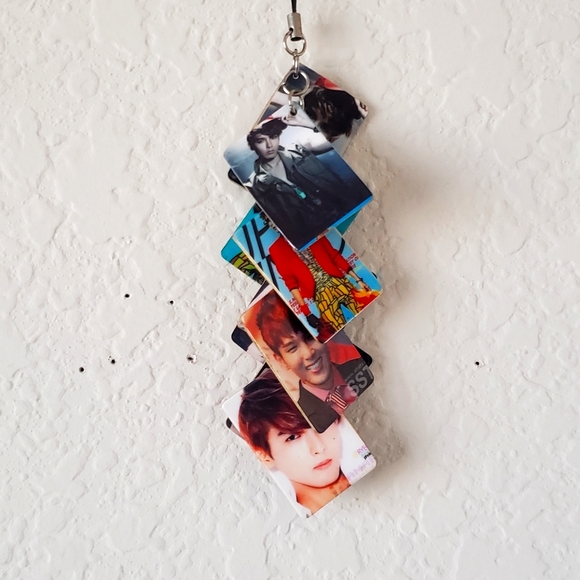 Ryeowook SUPER JUNIOR Picture Keychain - Picture 1 of 3